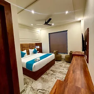 https://majestic-heights.agrahotelsindia.net